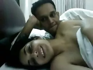 Exploración de tetas ...
